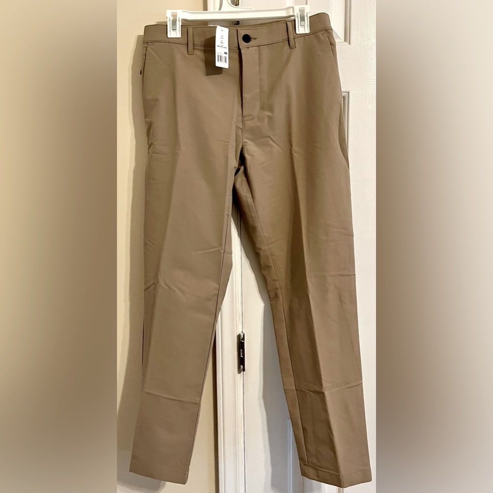 Banana Republic Golf Pants Men's Sz 32x30, Khaki Tapered Leg Golfing Casual